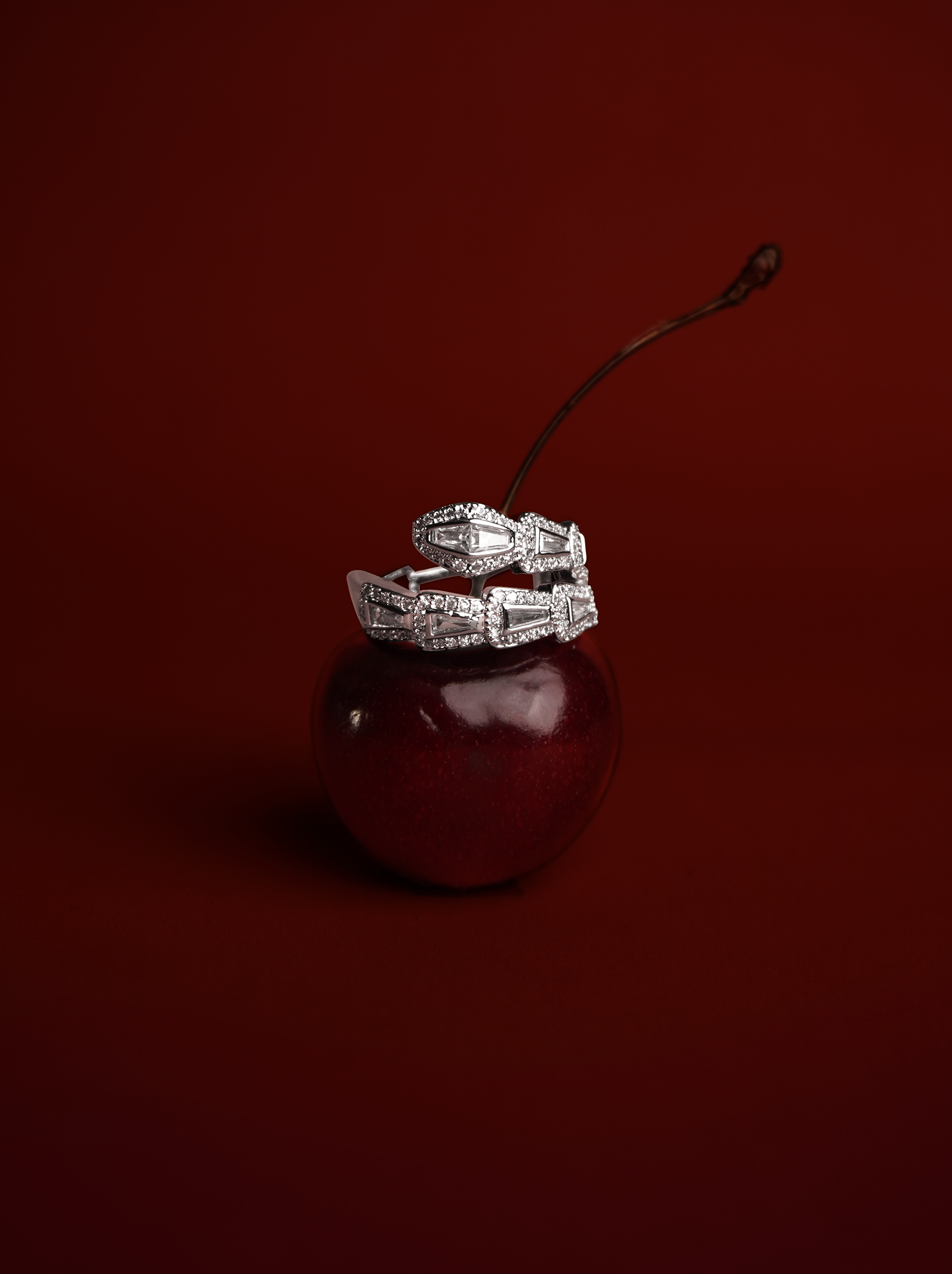 Poison Kiss Ring