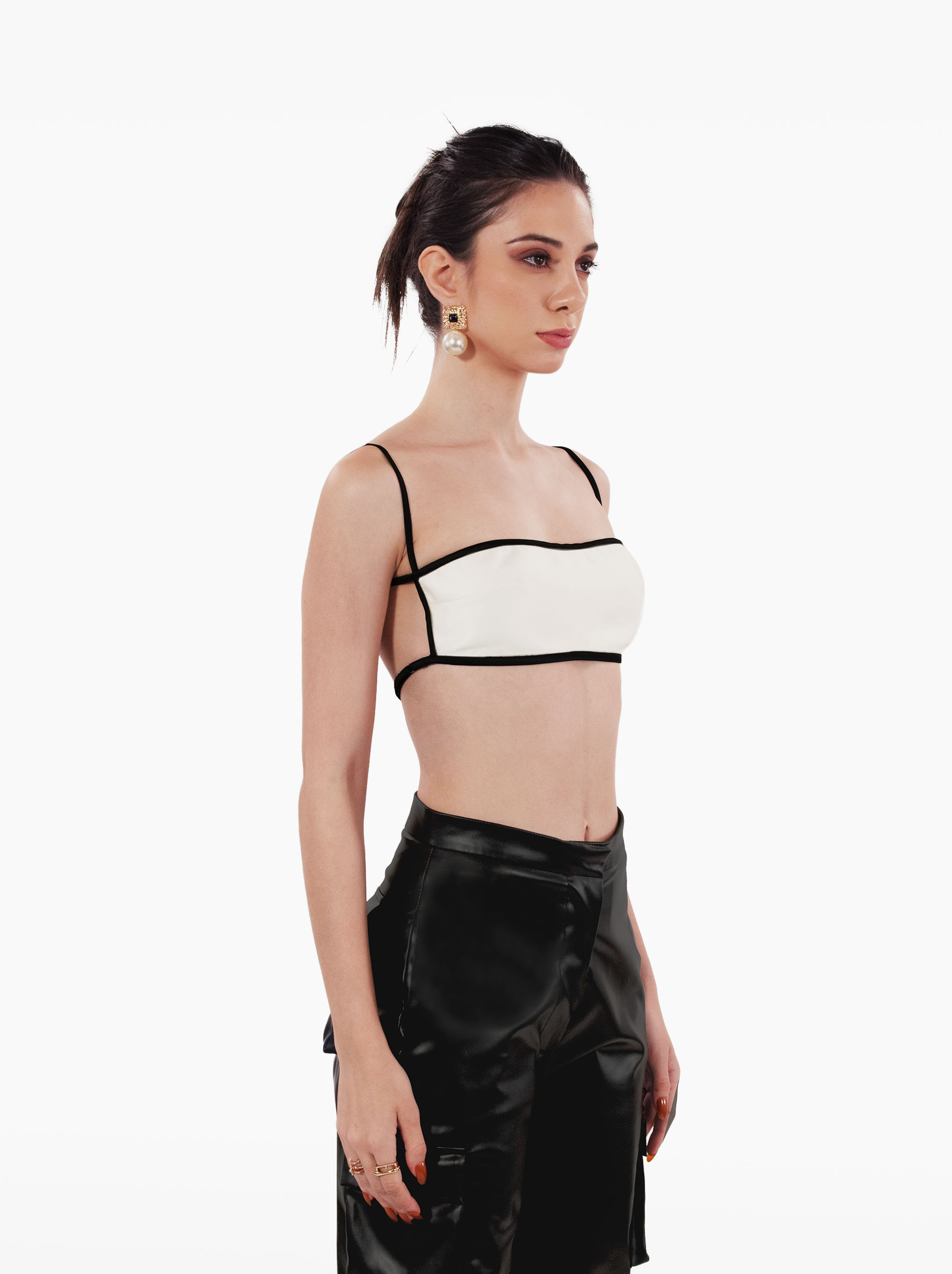 speed drive bandeau - white satin bandeau with black piping, darts and buckle fastening, vacation top, wardrobe classics, staple - SOLÉITE